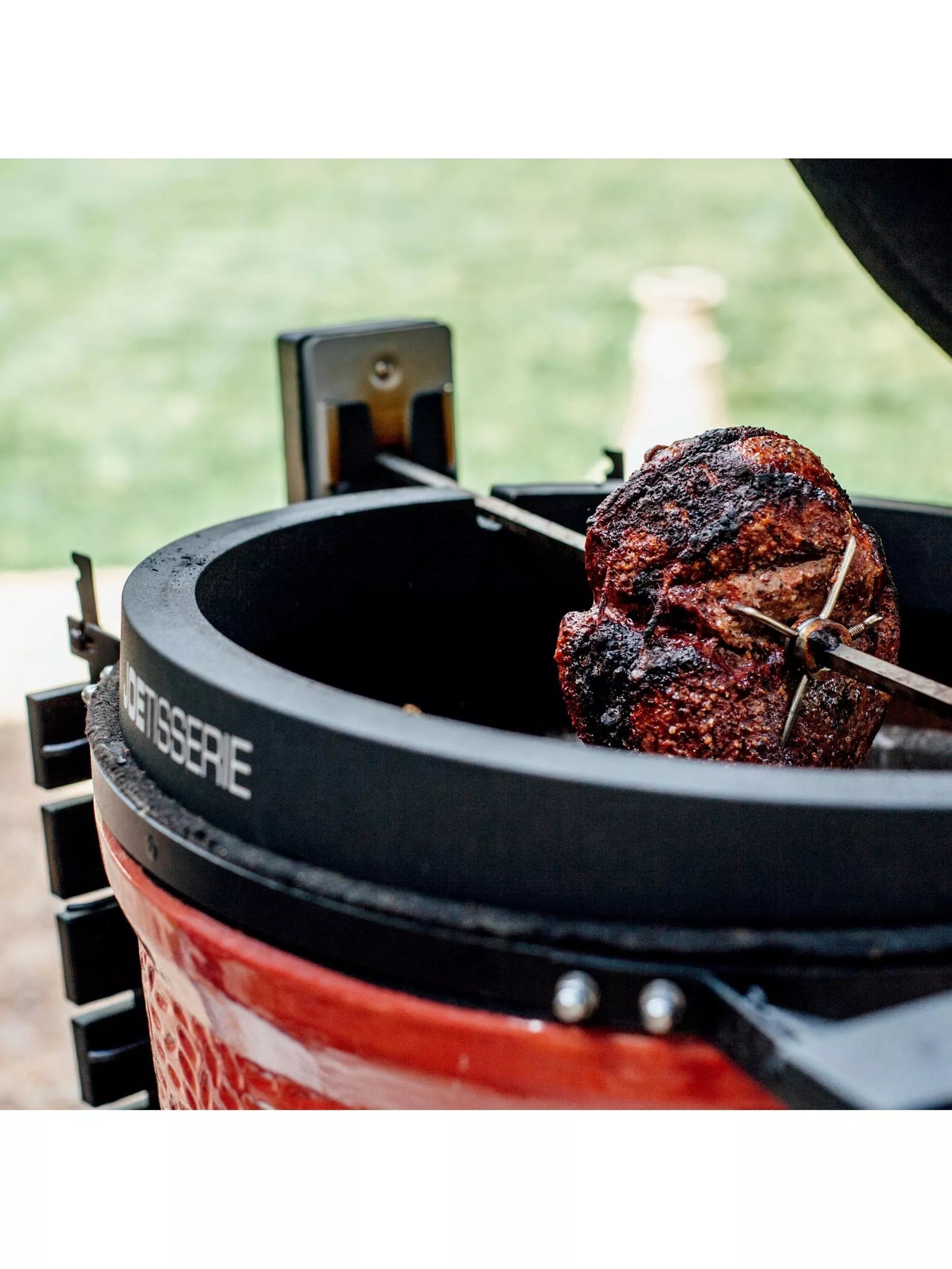 Kamado Joe Big JoeTisserie BBQ rotisserie, UK version