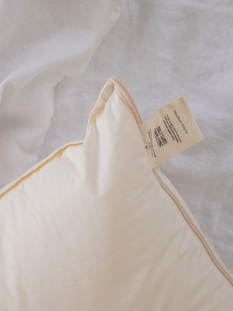 Floks wool pillow standard medium, UK version