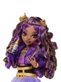 Monster High Clawdeen Wolf fashion doll with Crescent (British brand)