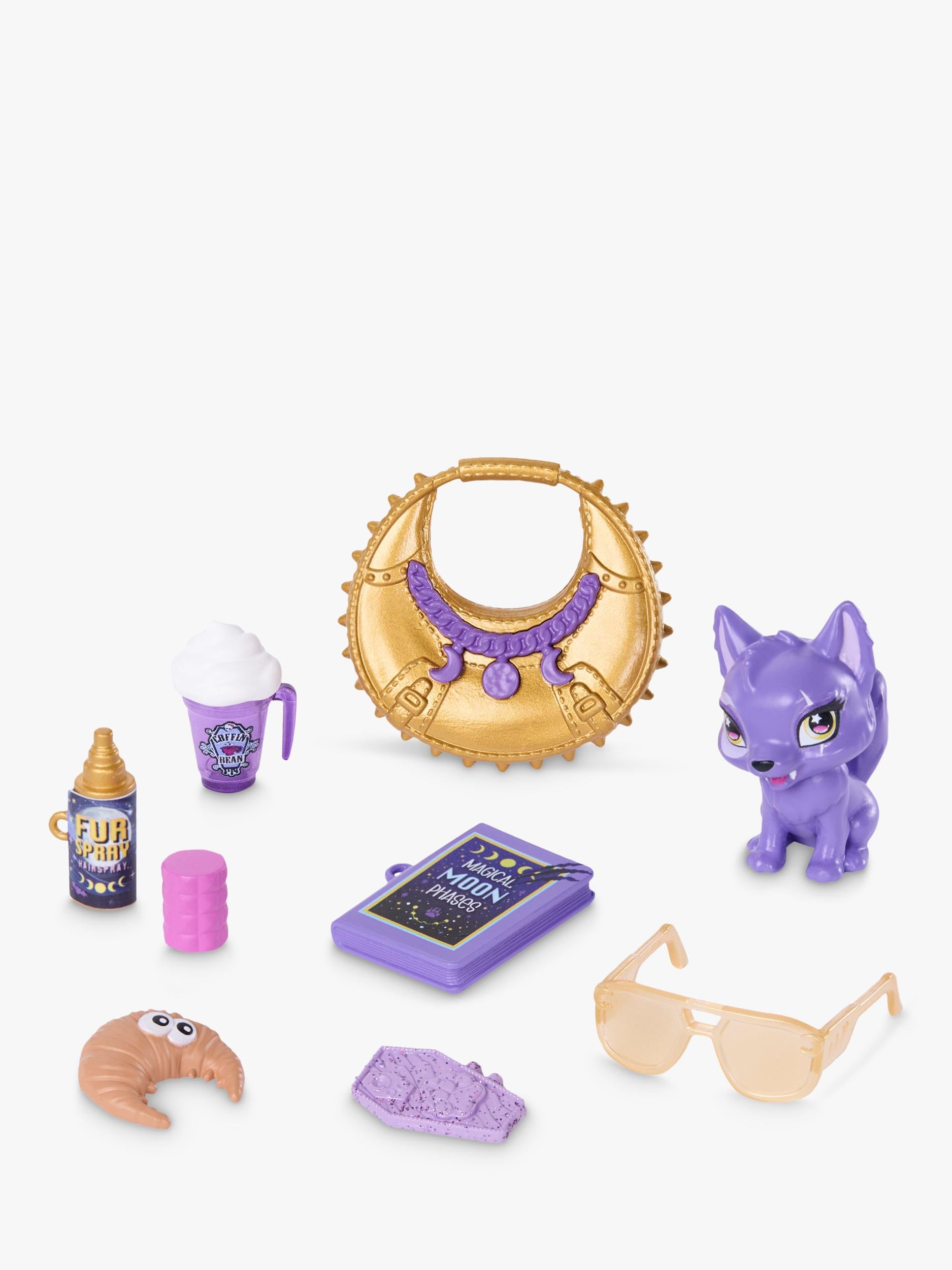 Monster High Clawdeen Wolf fashion doll with Crescent (British brand)
