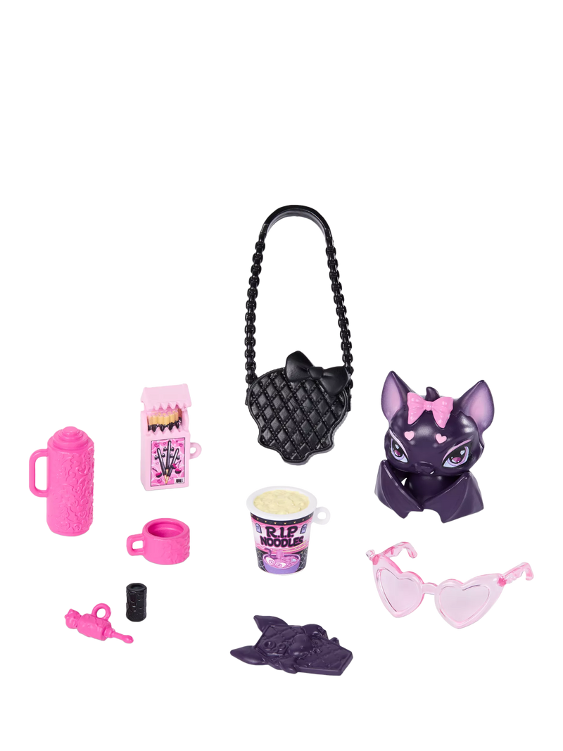Monster High Draculaura doll with Count Fabulous pet (British brand)
