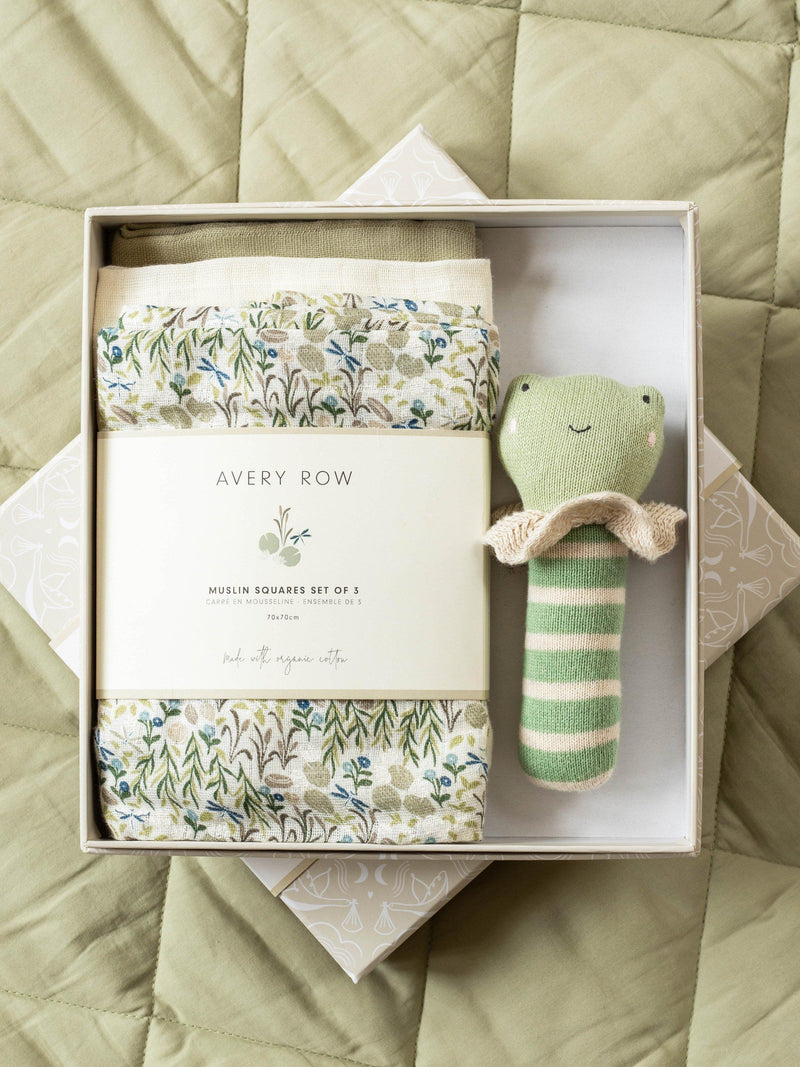 Avery Row Rattle & Muslin Gift Set Riverbank (British brand)