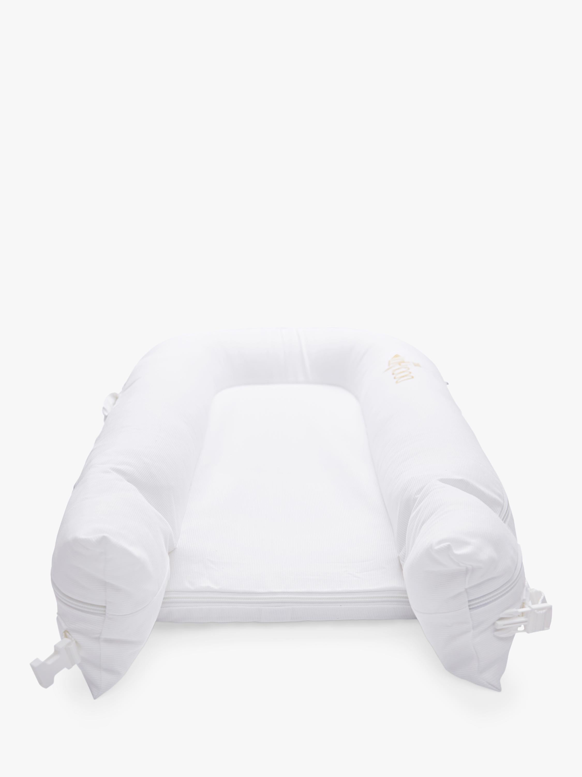 DockATot Deluxe+ baby pod cover white, UK version