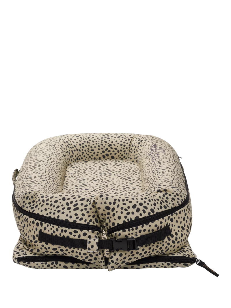 DockATot Deluxe+ Painted Dots baby pod - British product