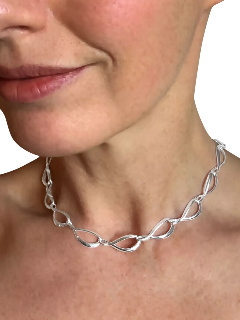 Nina B sterling silver ripple link necklace 43cm, UK version