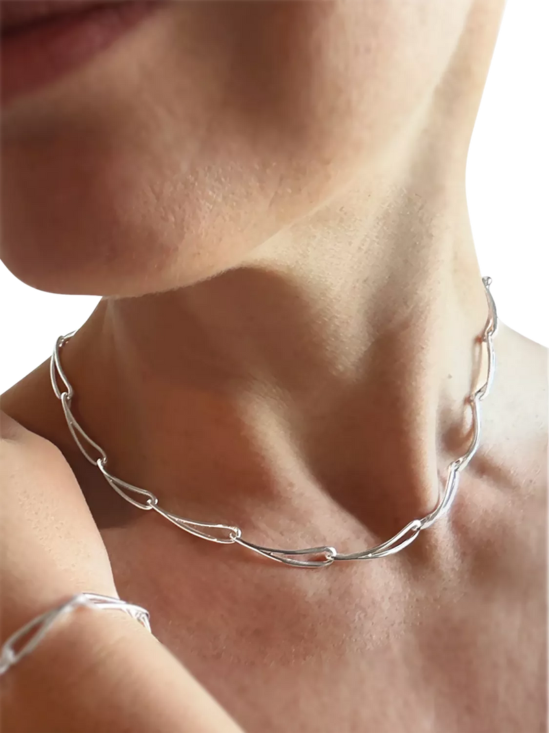 Nina B sterling silver slim loop link necklace, UK version