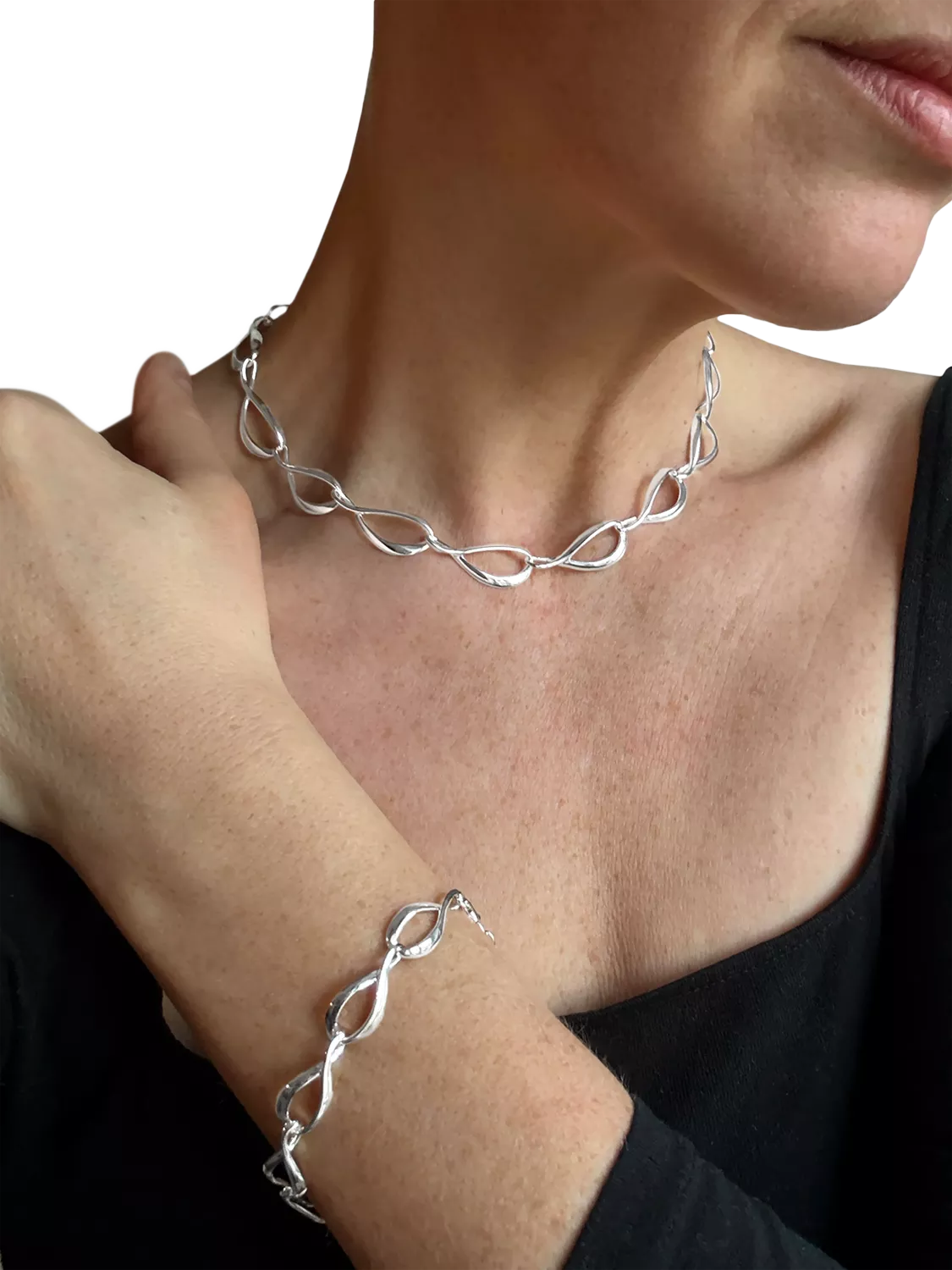 Nina B sterling silver ripple link bracelet, imported from the UK
