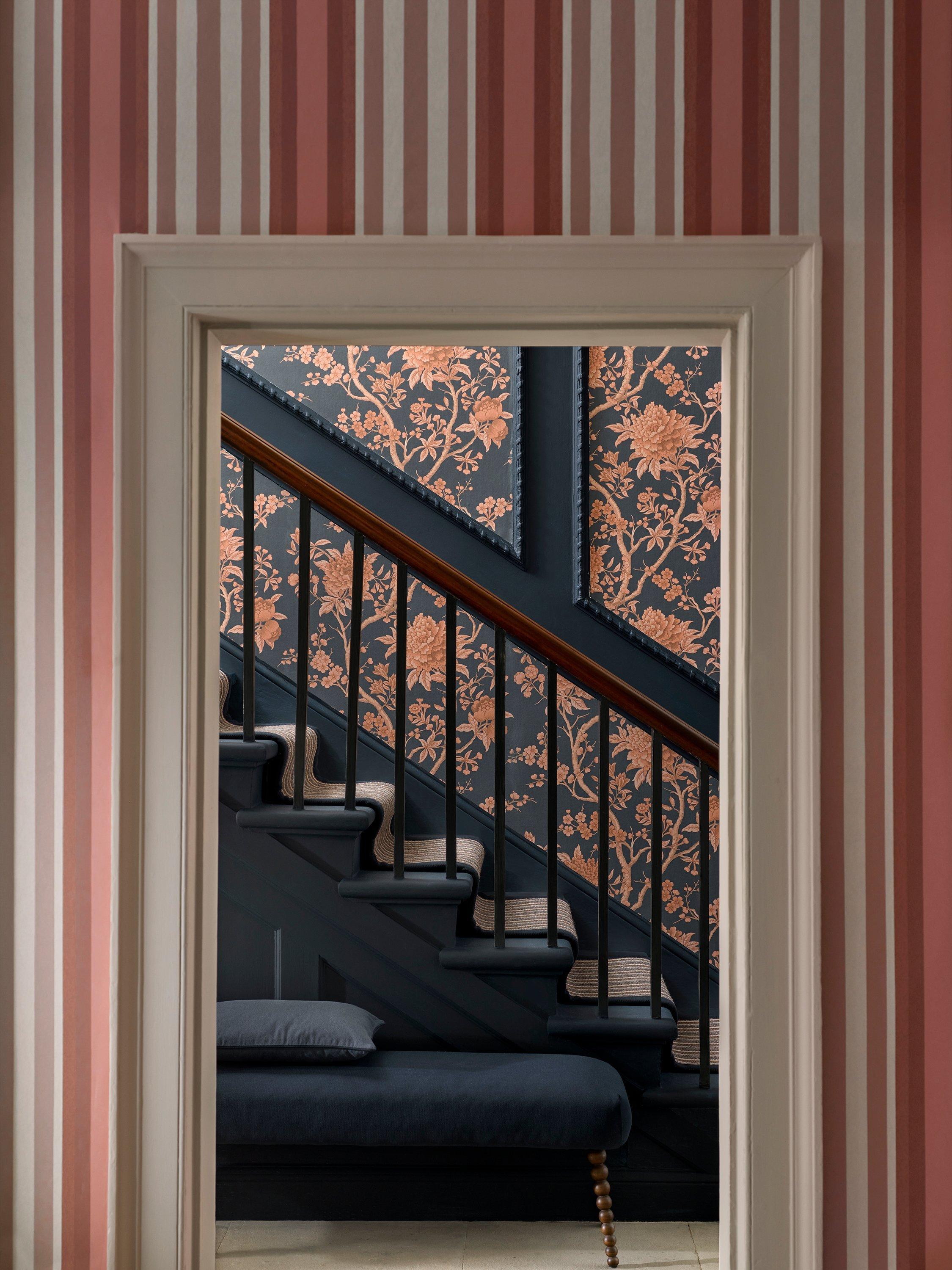 Liberty London Porcelain Trail wallpaper floral design, non-woven (British brand)