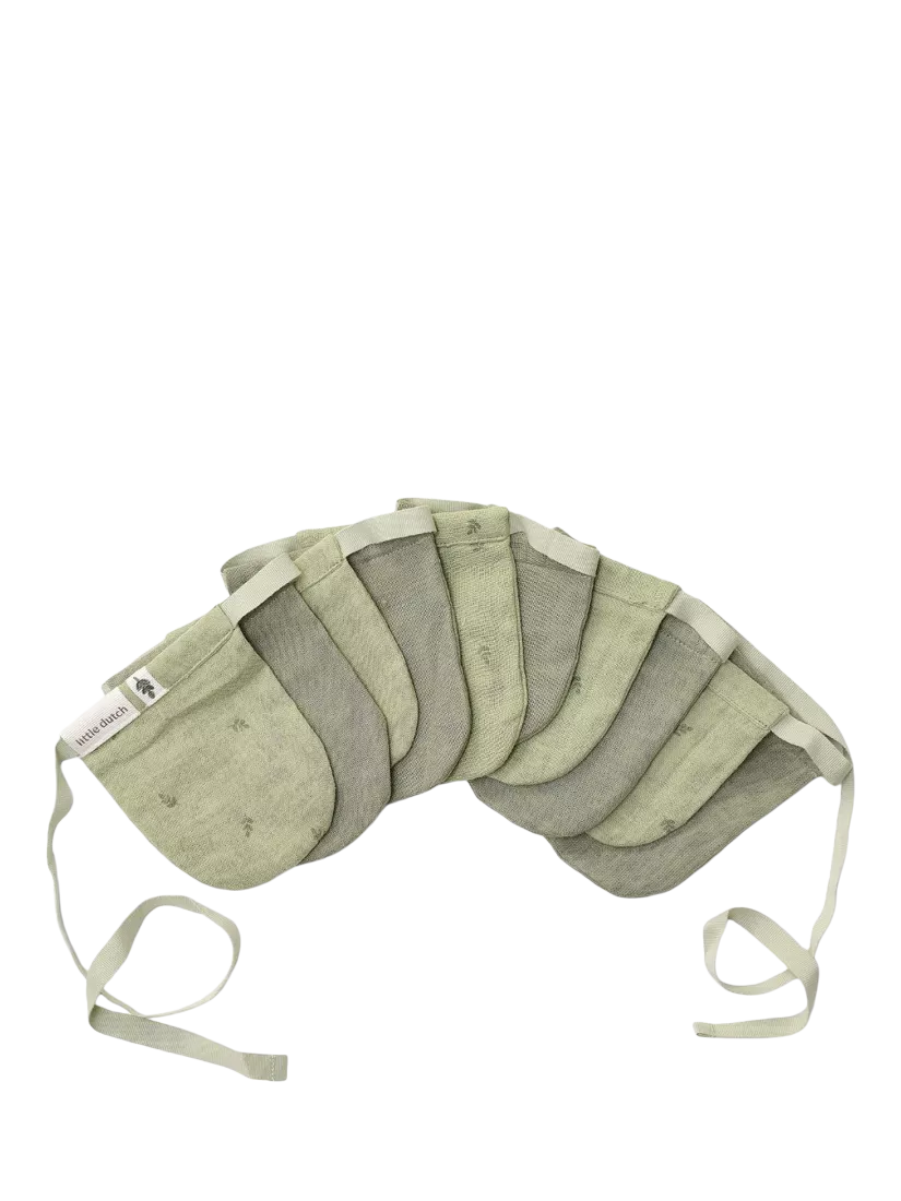 Little Dutch muslin garland sage, UK version