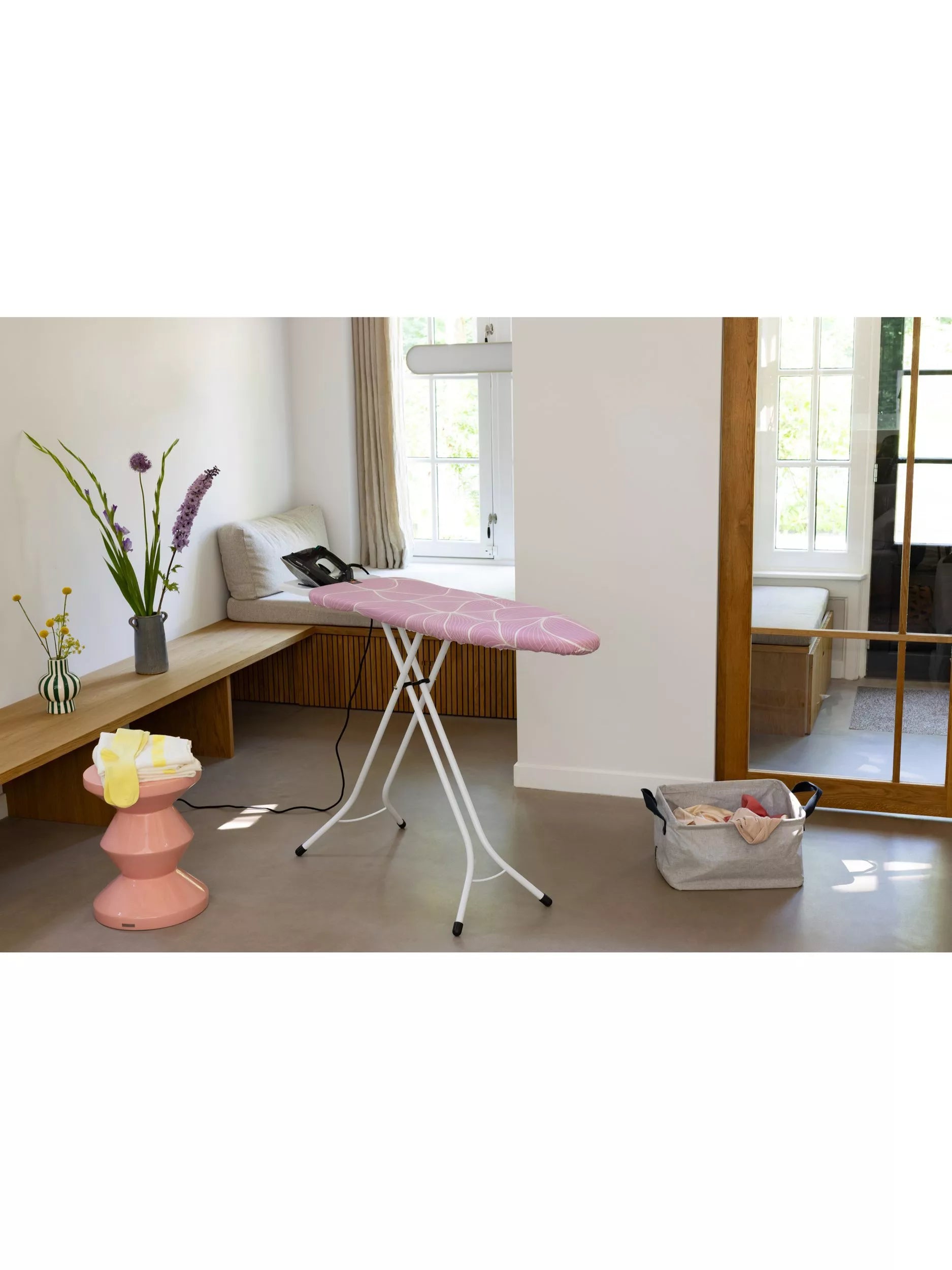 Brabantia ironing board Lilac Waves 124x38cm, imported from the UK
