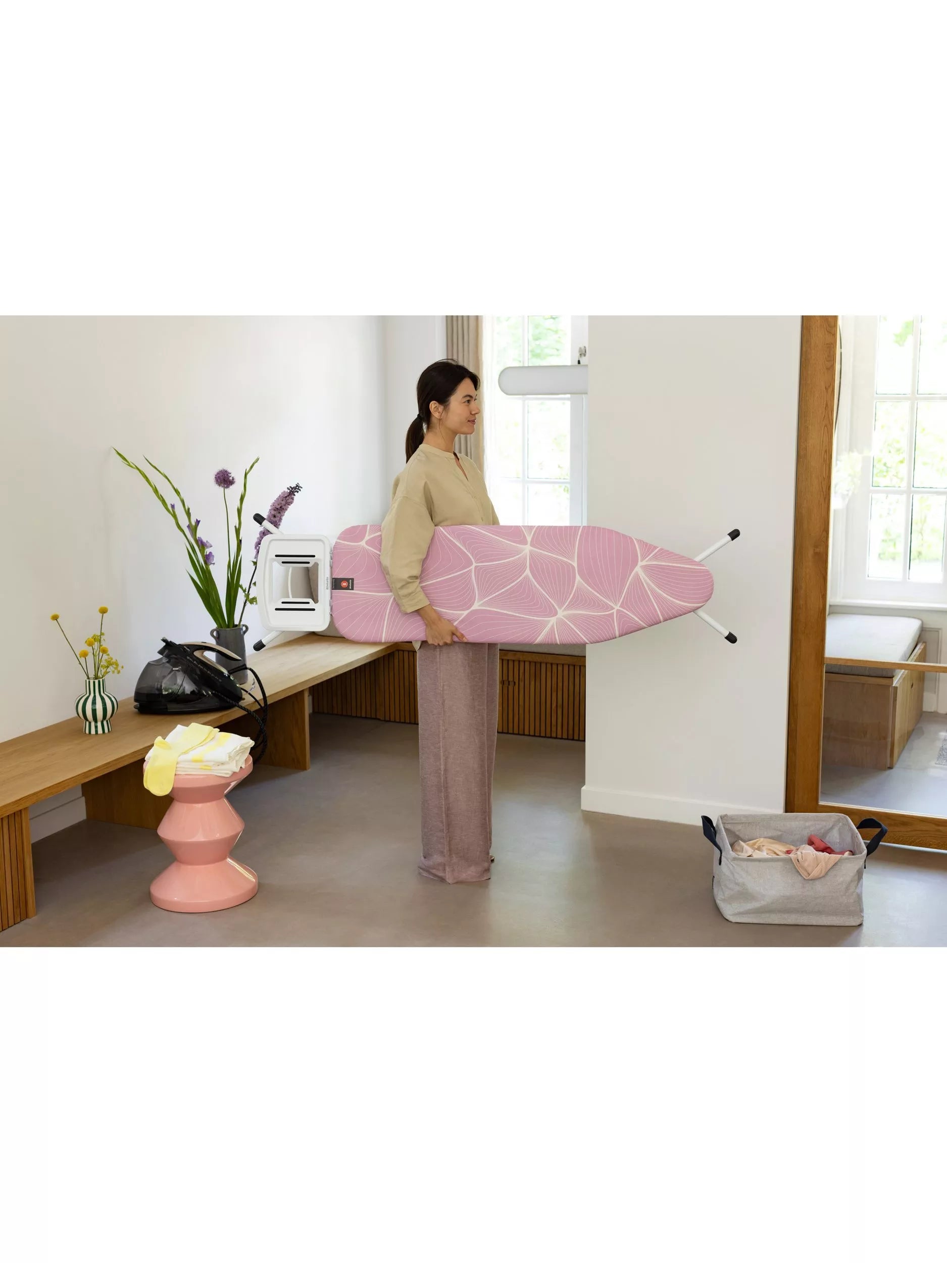 Brabantia ironing board Lilac Waves 124x38cm, imported from the UK
