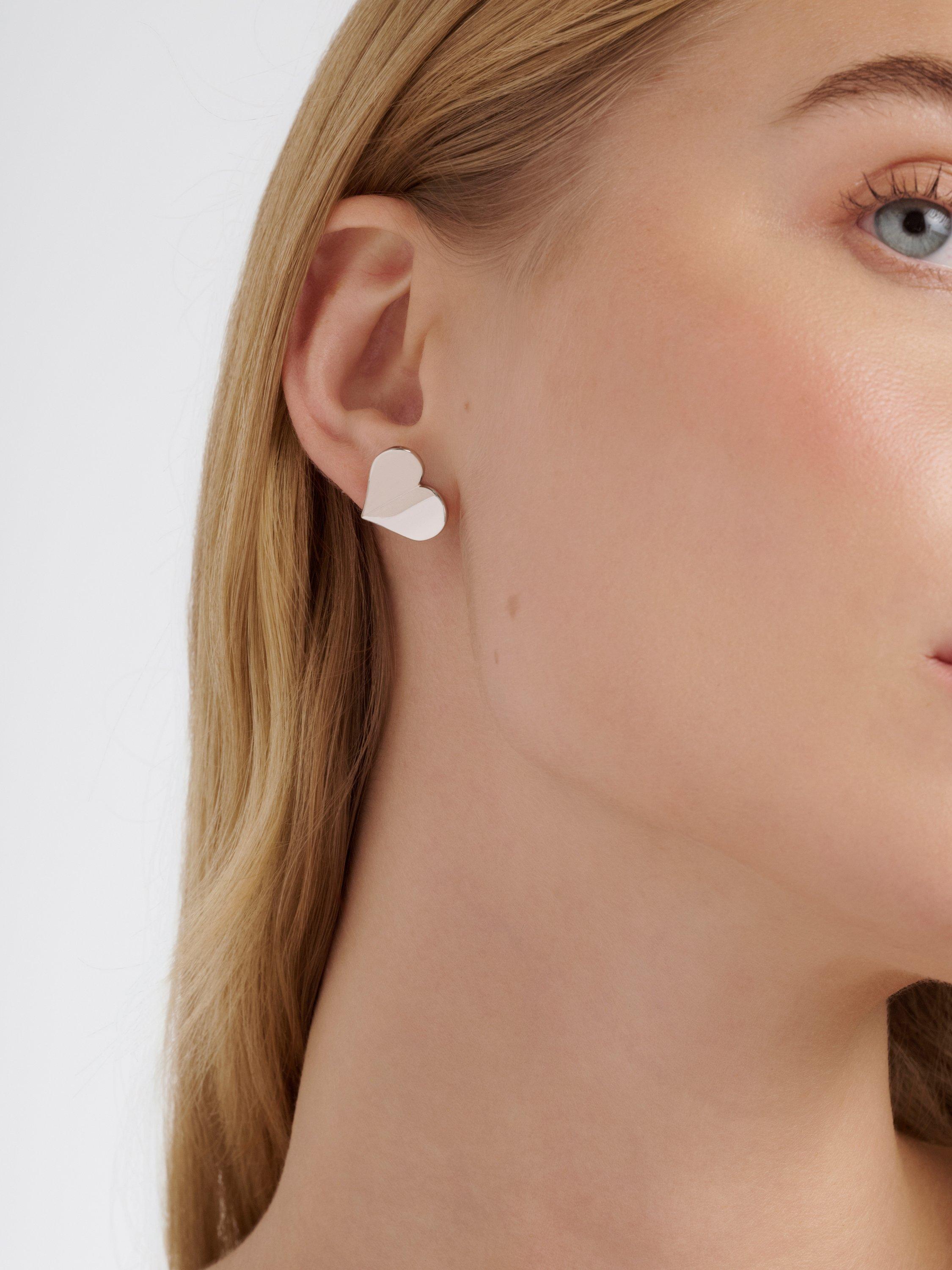 Ted Baker flutter heart stud earrings silver tone (British brand)