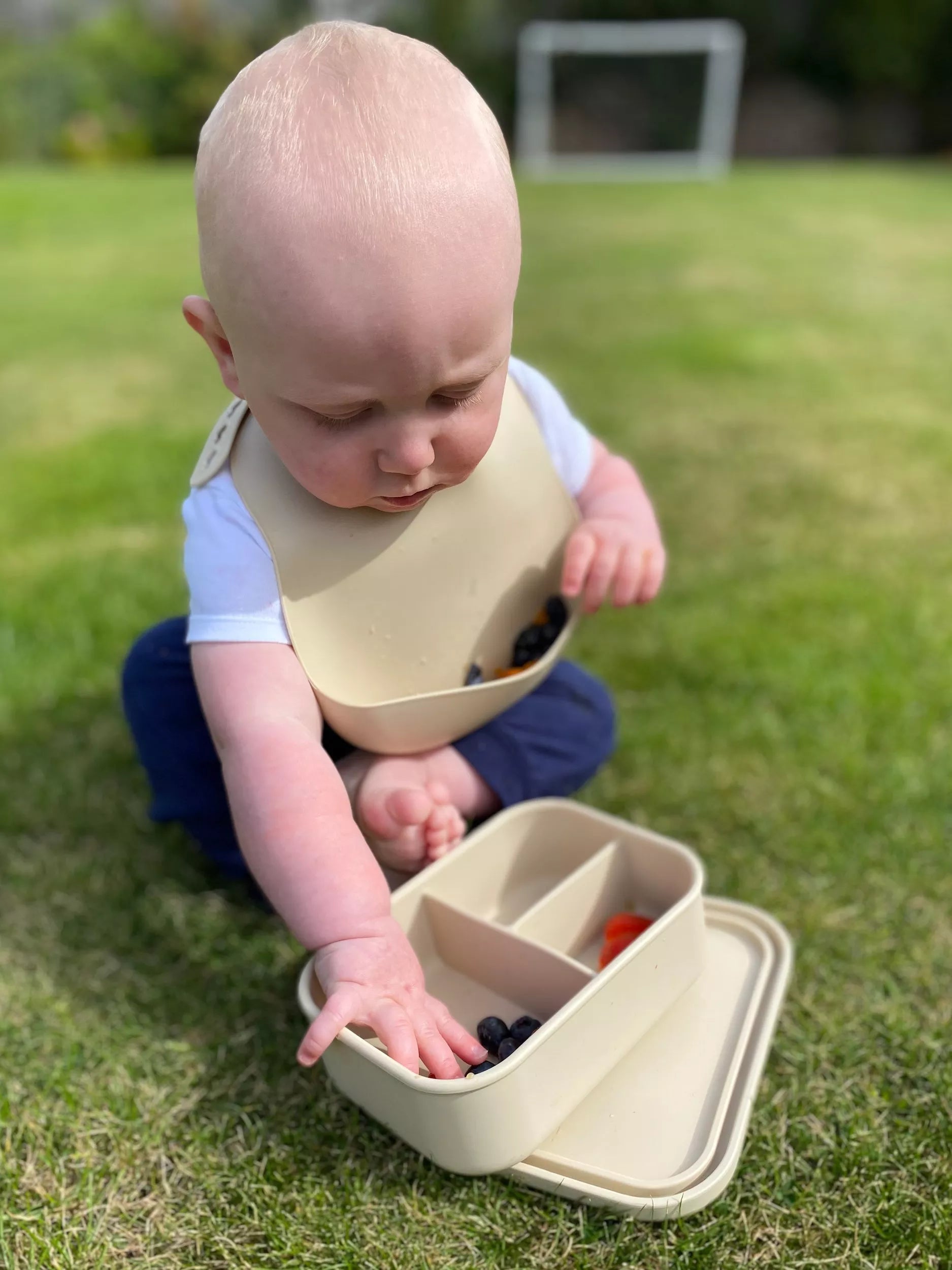 Cheeky Chompers silicone weaning set Sand, UK version