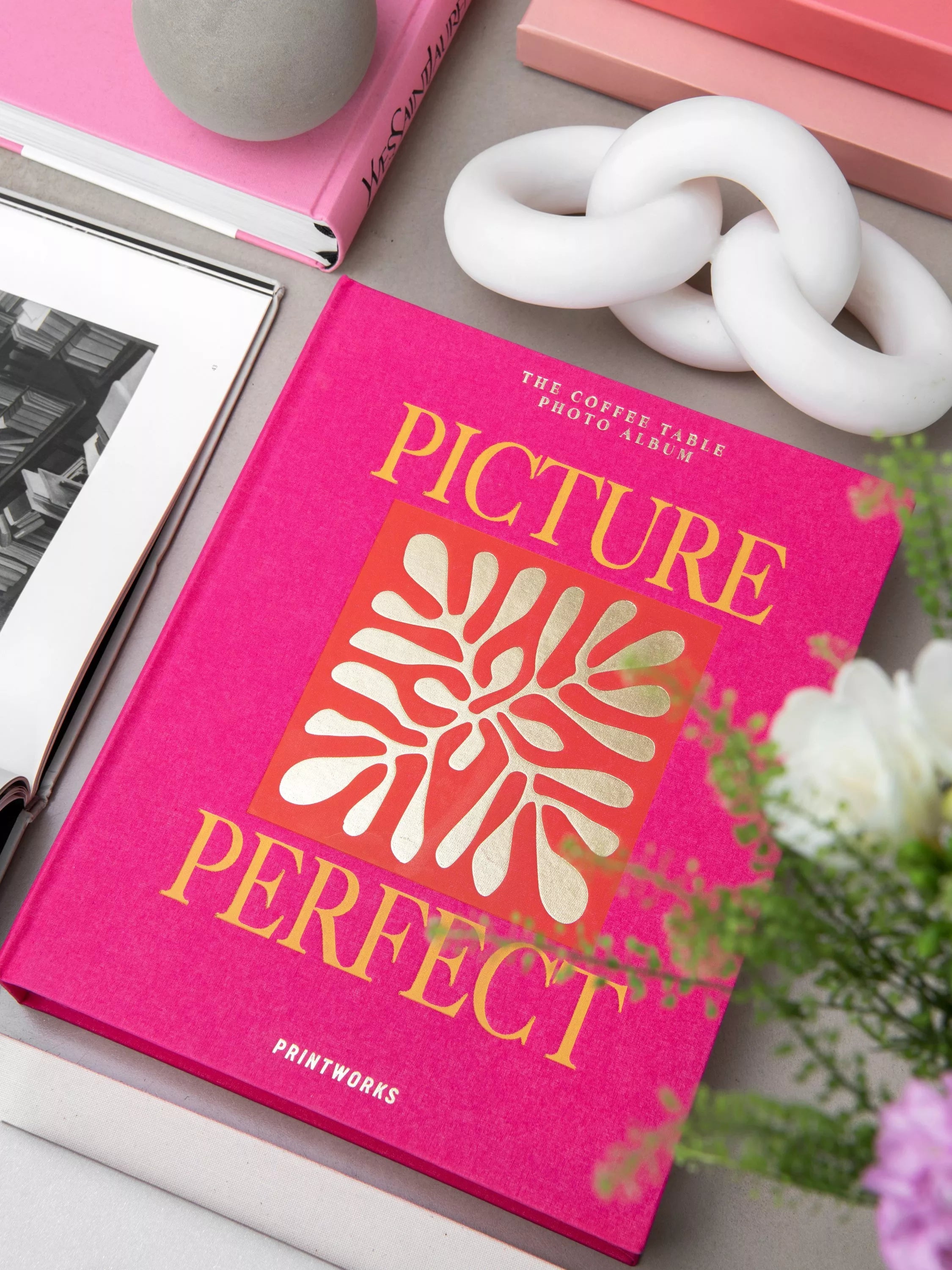 PRINTWORKS Picture Perfect coffee table photo album in pink - British product