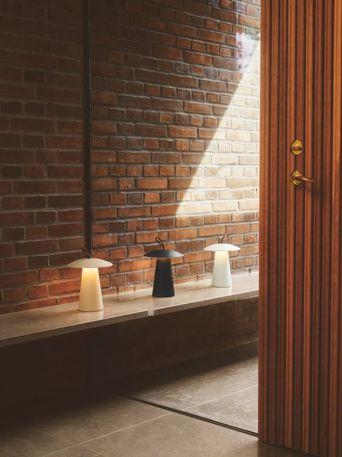 Nordlux Ara To-Go portable table lamp black (British brand)