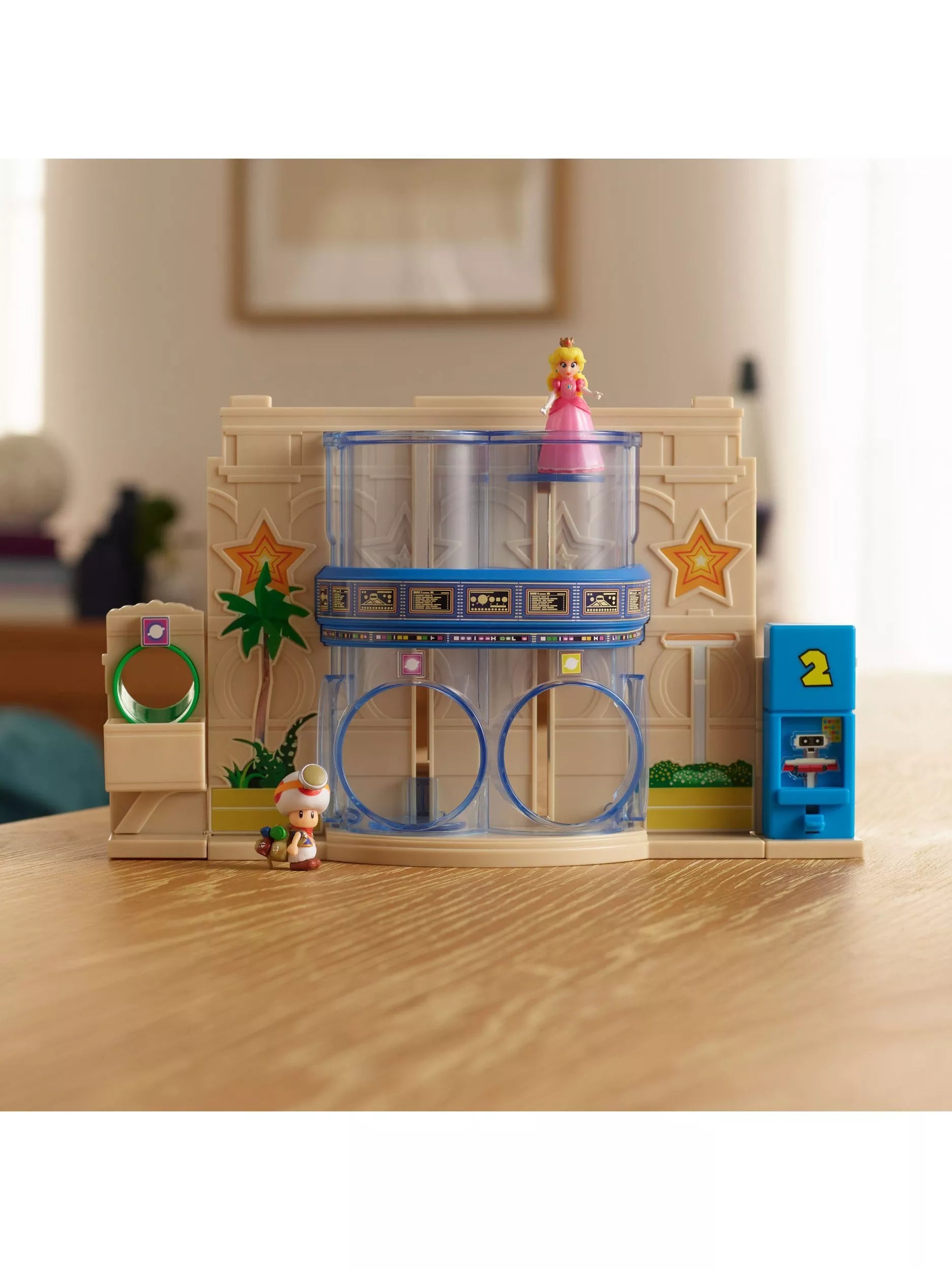 Super Mario diorama set with Princess Peach, Captain Toad figures (British brand)