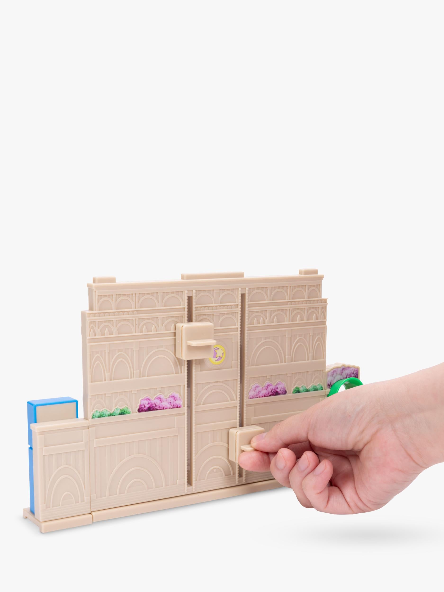 Super Mario diorama set with Princess Peach, Captain Toad figures (British brand)