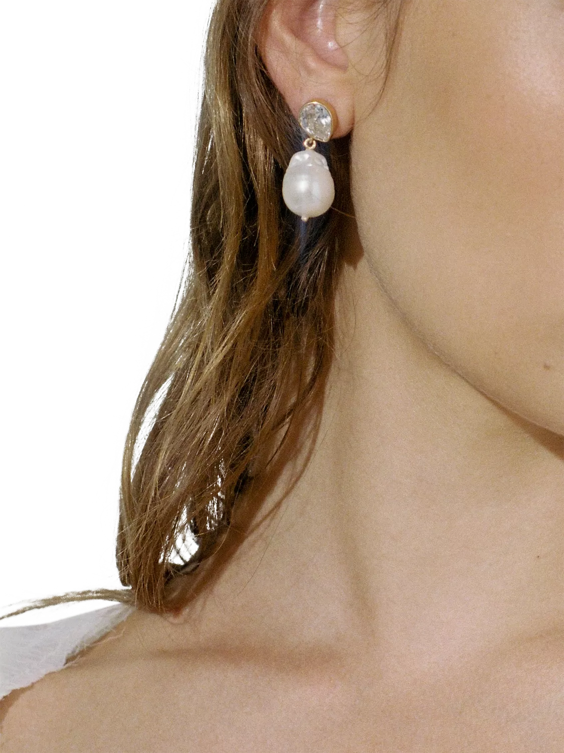 Shyla gold plated drop earrings pearl 3.4cm (British brand)