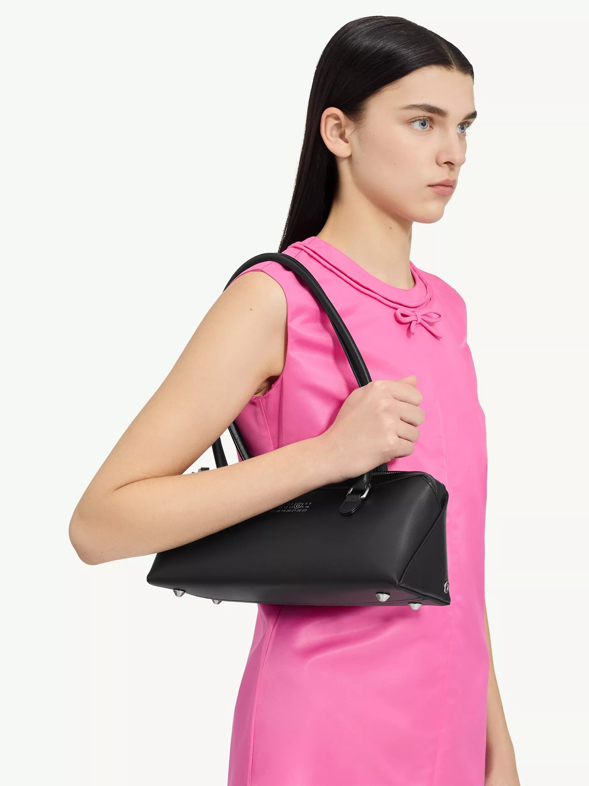 MM6 Maison Margiela Bauletto leather shoulder bag black (British brand)