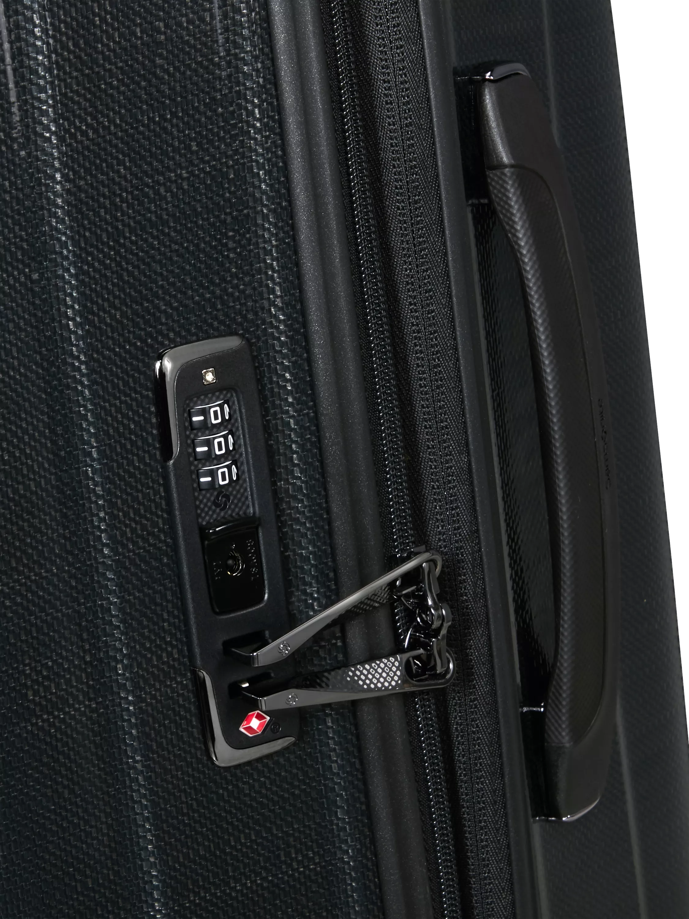 Samsonite Nexis 70cm expandable hard-sided suitcase, UK version