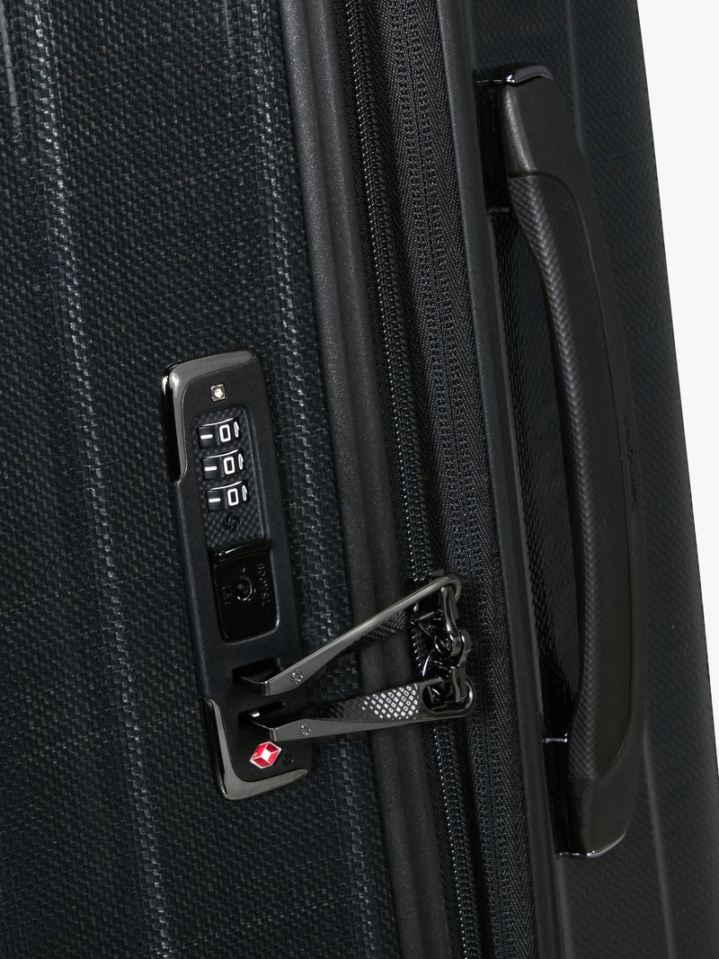 Samsonite Nexis 76cm expandable suitcase 116L - British product