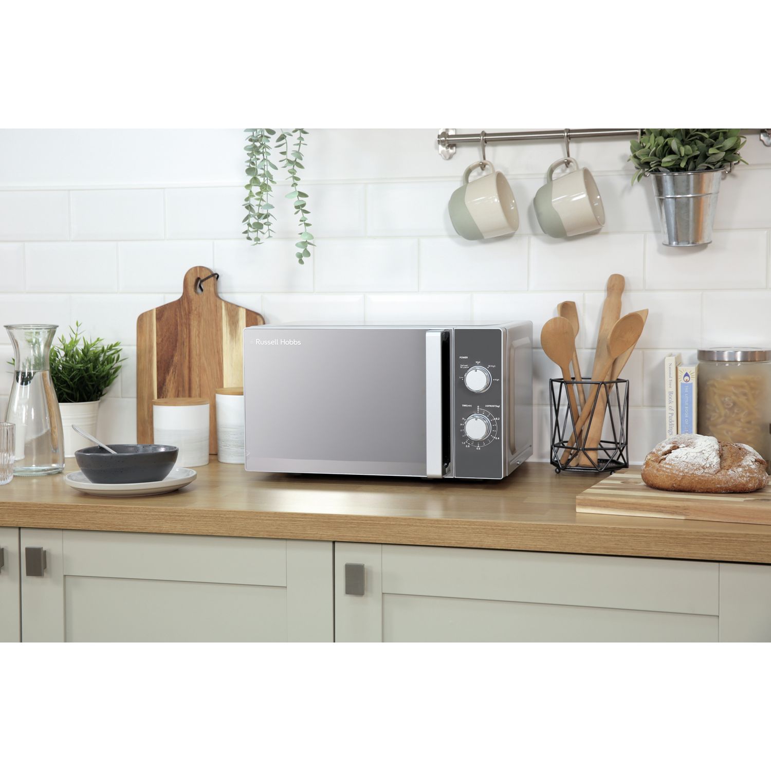 Russell Hobbs 800W microwave silver 20L - British product