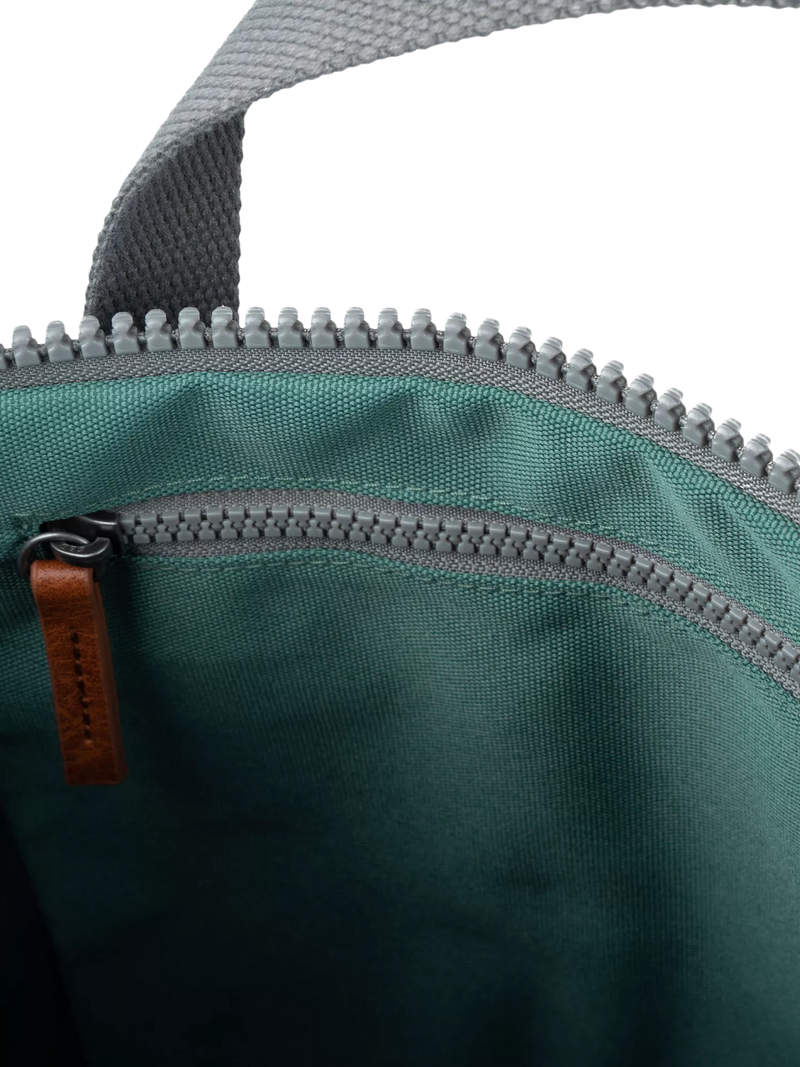 ROKA London backpack Finchley medium 15L green - British product