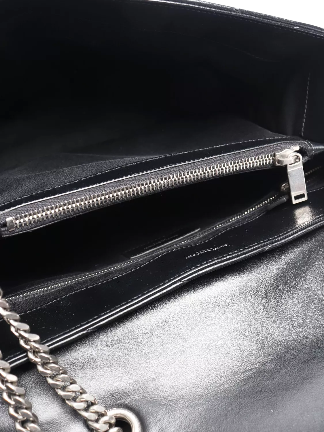 SAINT LAURENT Loulou quilted leather shoulder bag black (British brand)