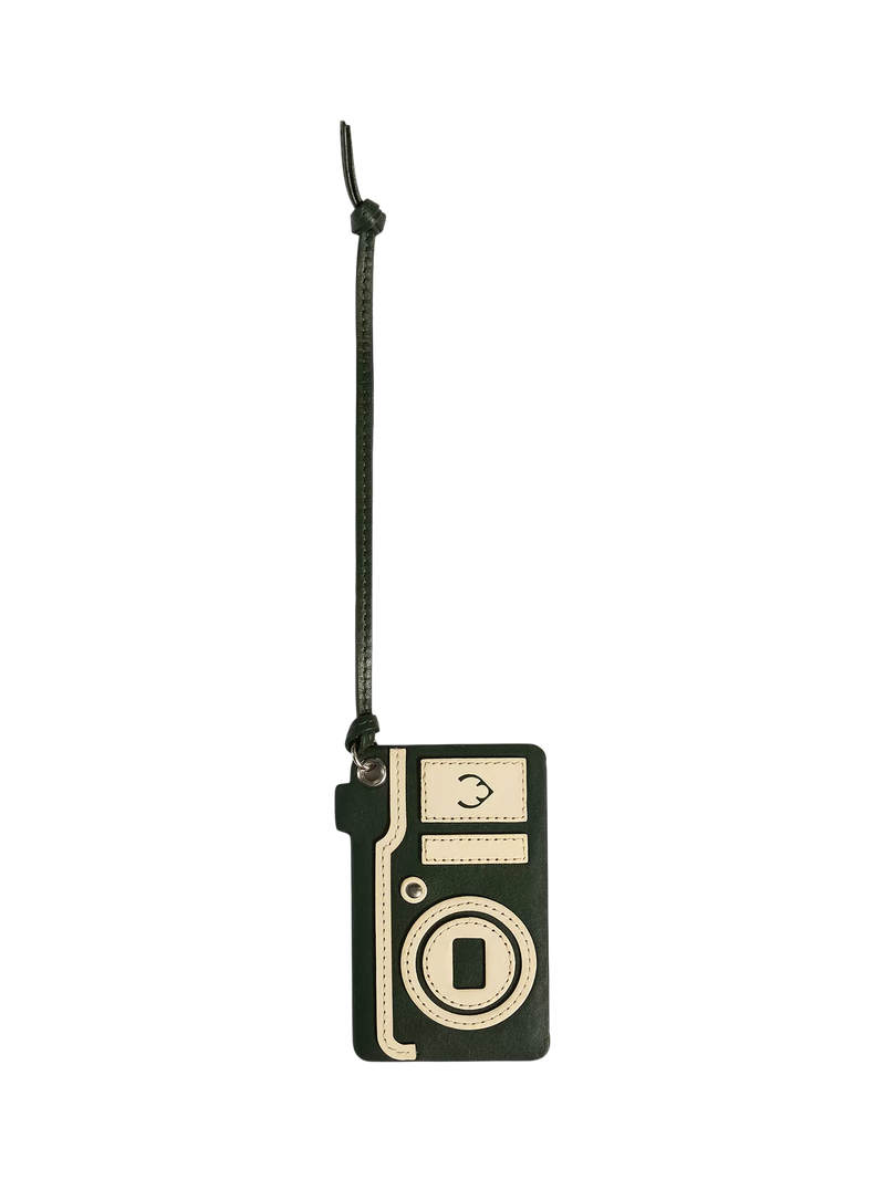 Antler Camera Heritage luggage tag in Cedar, UK version