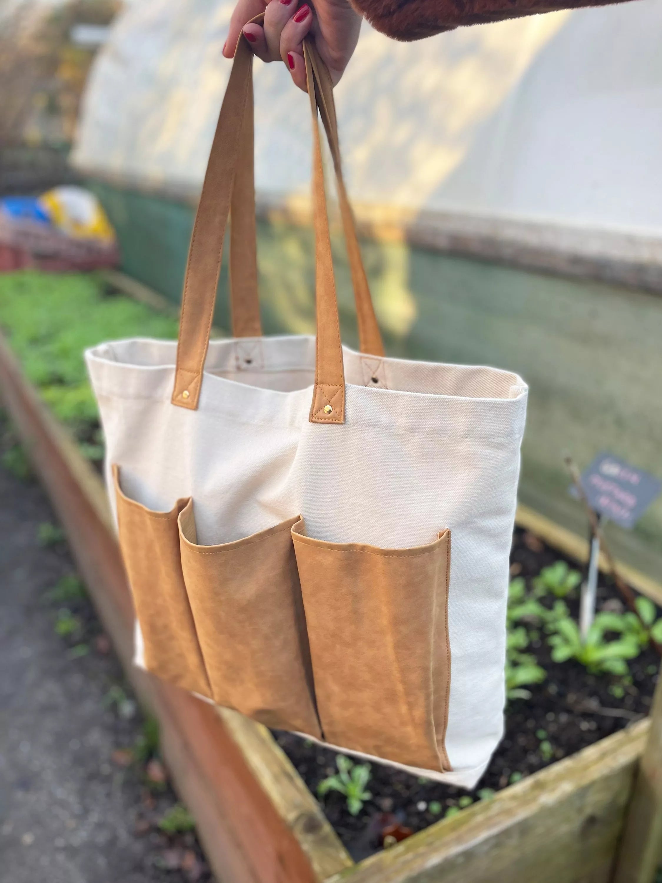 Chasing Threads Veggies Tote Bag Embroidery Kit (British brand)