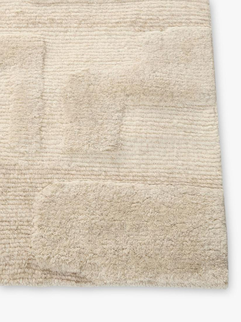 West Elm rounded wool rug hand tufted sand - British product