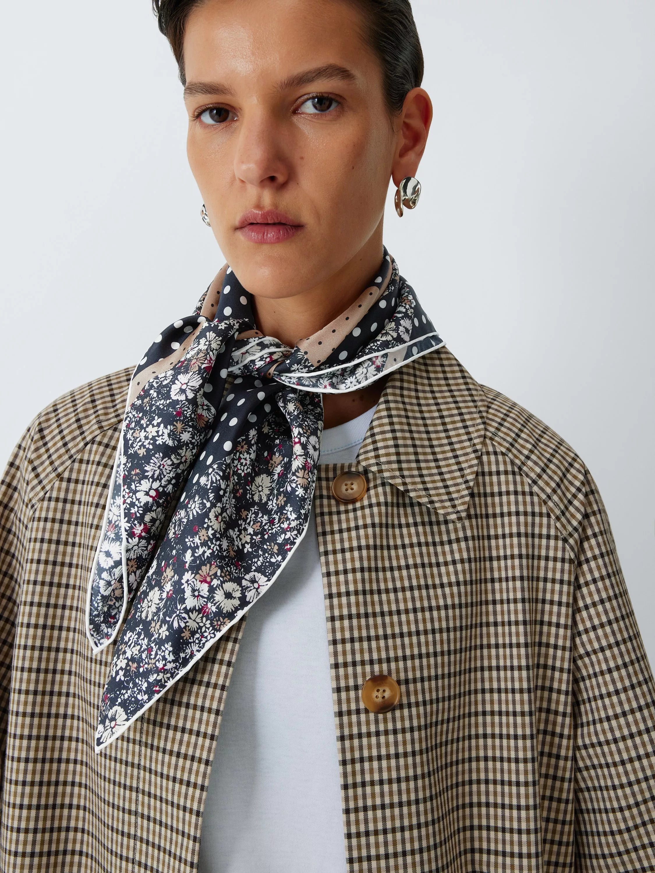John Lewis Daisy Heritage pure silk scarf floral pattern (British brand)