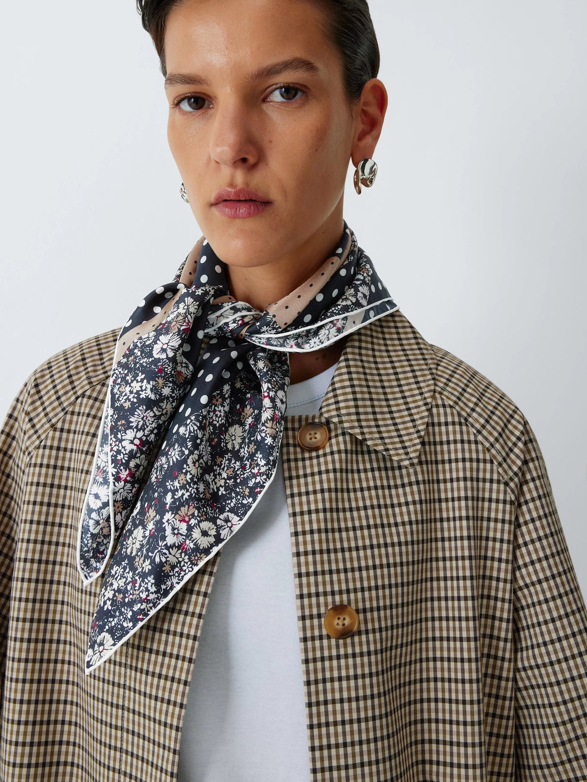 John Lewis Daisy Heritage pure silk scarf floral pattern (British brand)