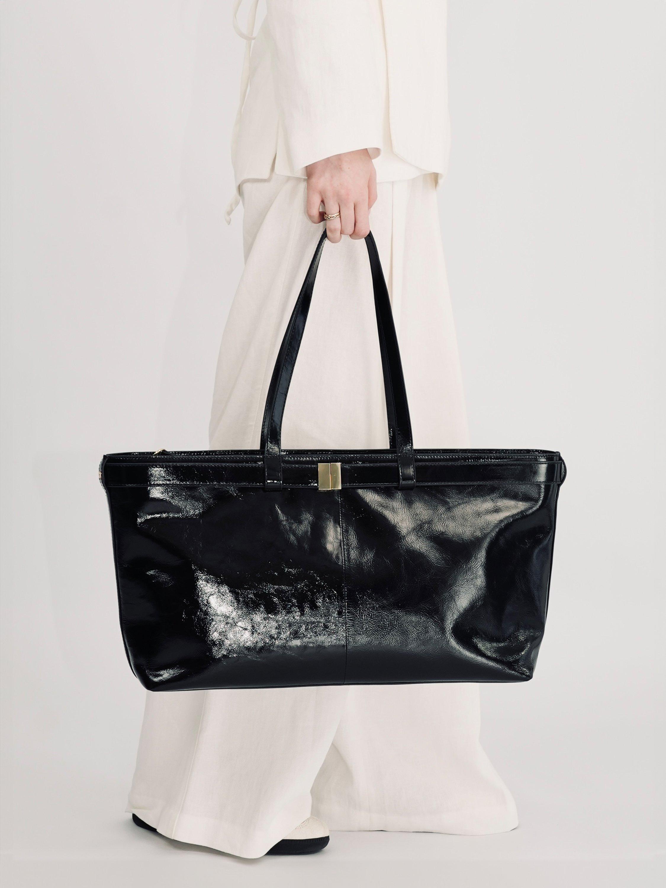 Apatchy London Esme leather handbag black, imported from the UK