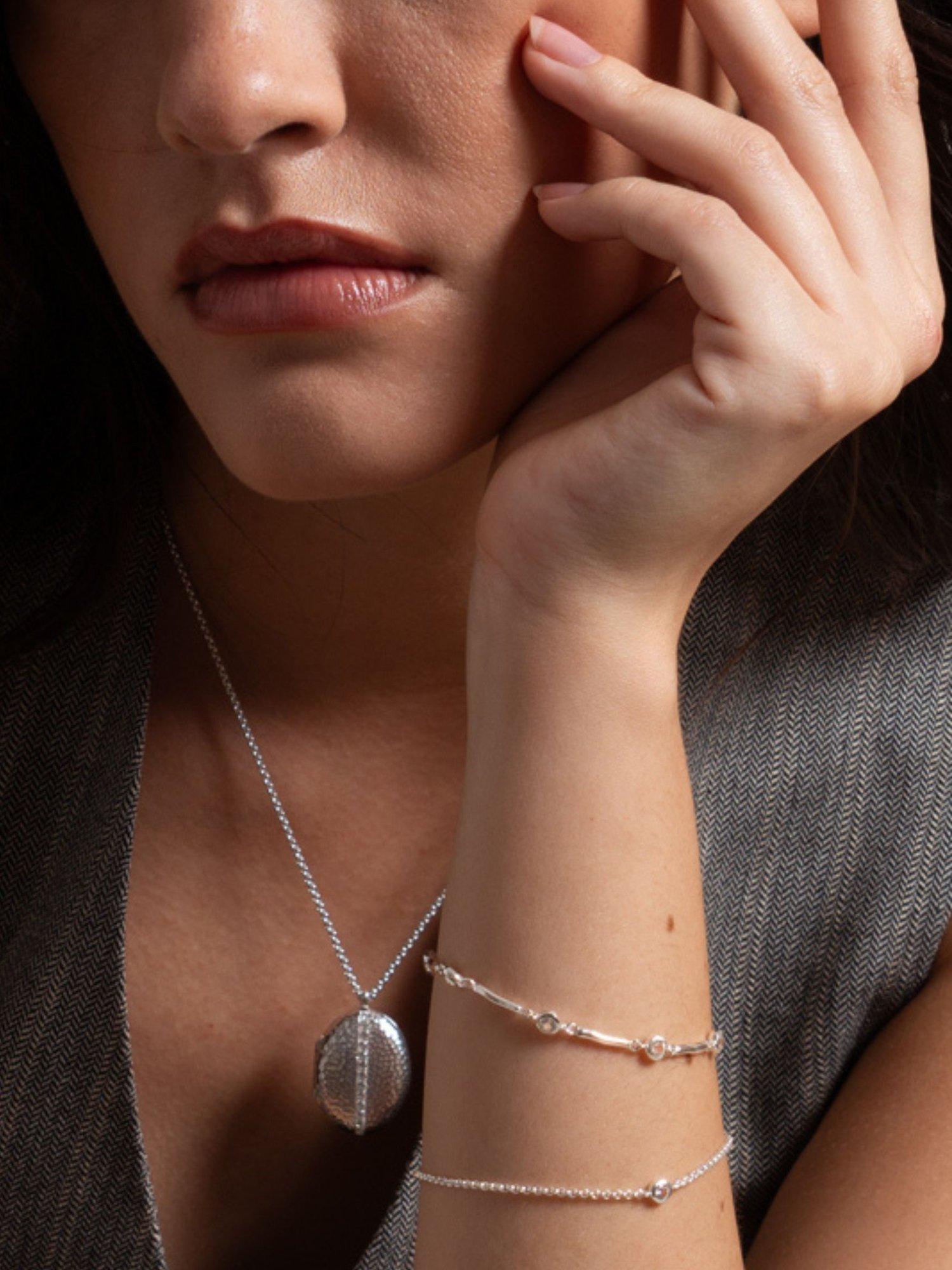 Dower & Hall Dewdrop sapphire chain bracelet silver, UK version