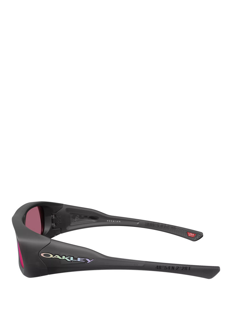 Oakley matte black rectangular sunglasses 59mm, imported from the UK