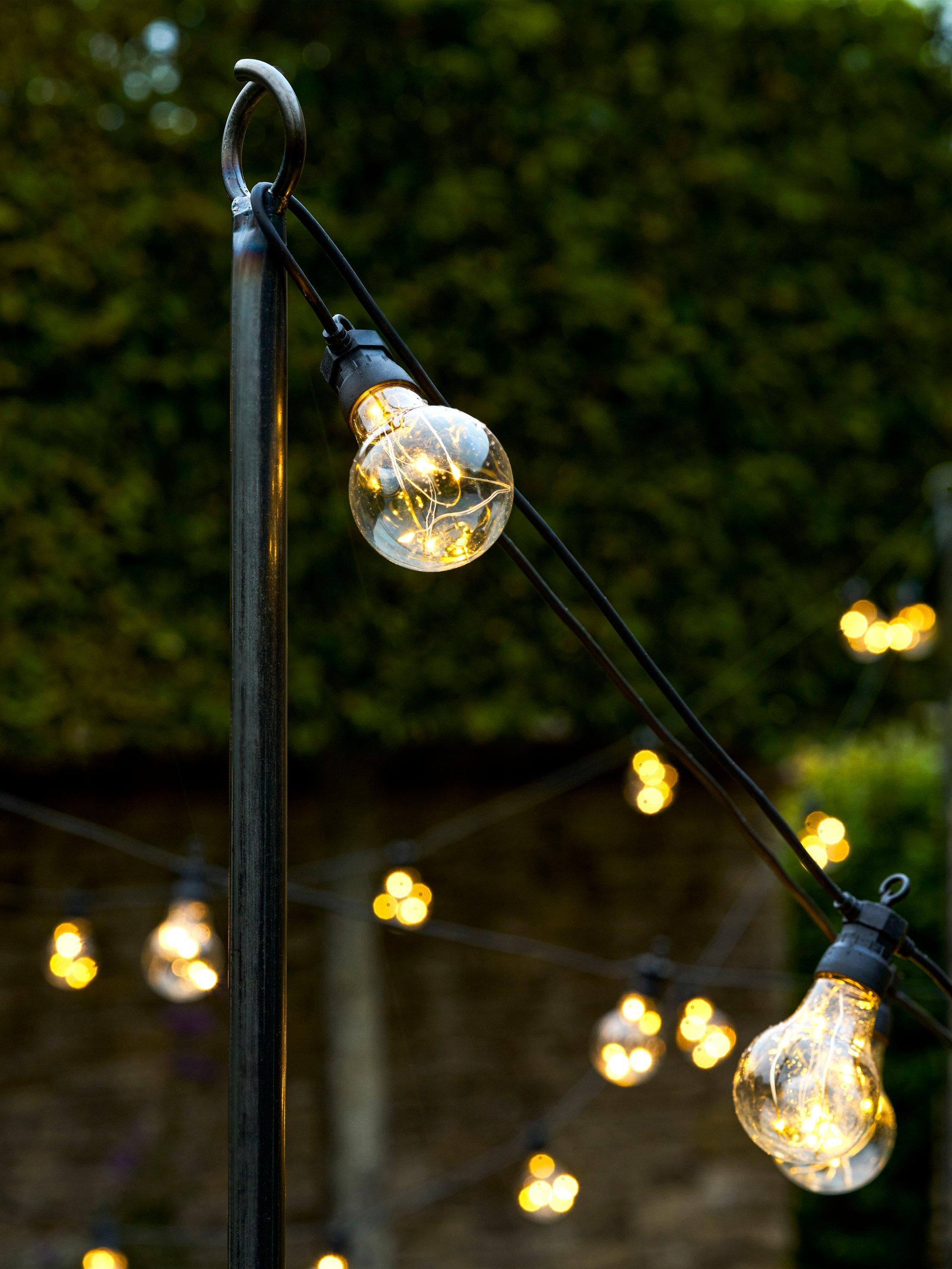 Garden Trading festoon lighting pole black 275cm, imported from the UK