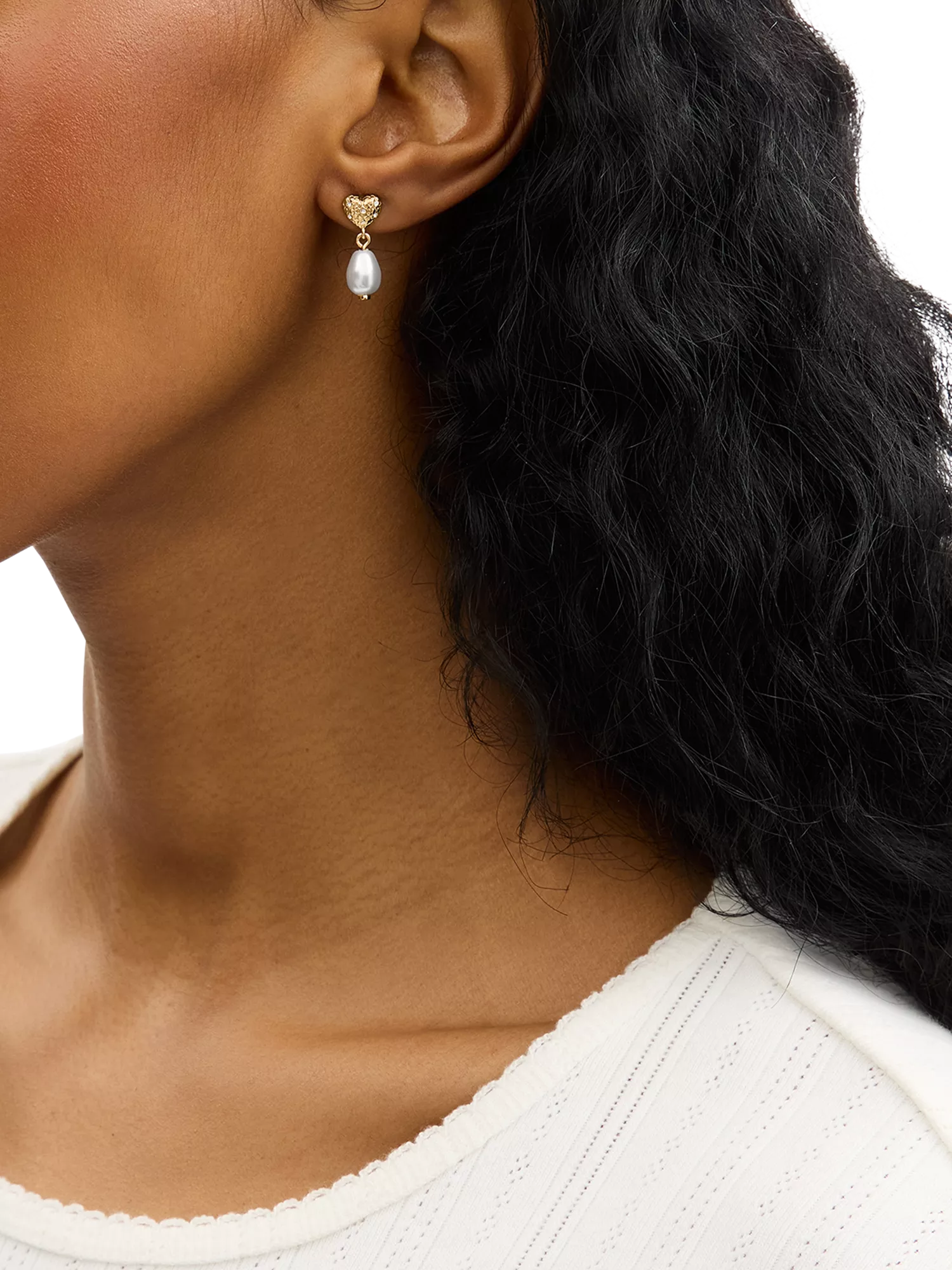 Coach heart drop pearl earrings, UK version