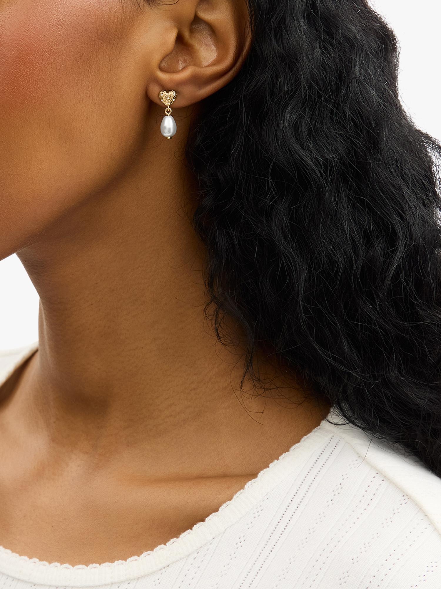 Coach heart drop pearl earrings, UK version