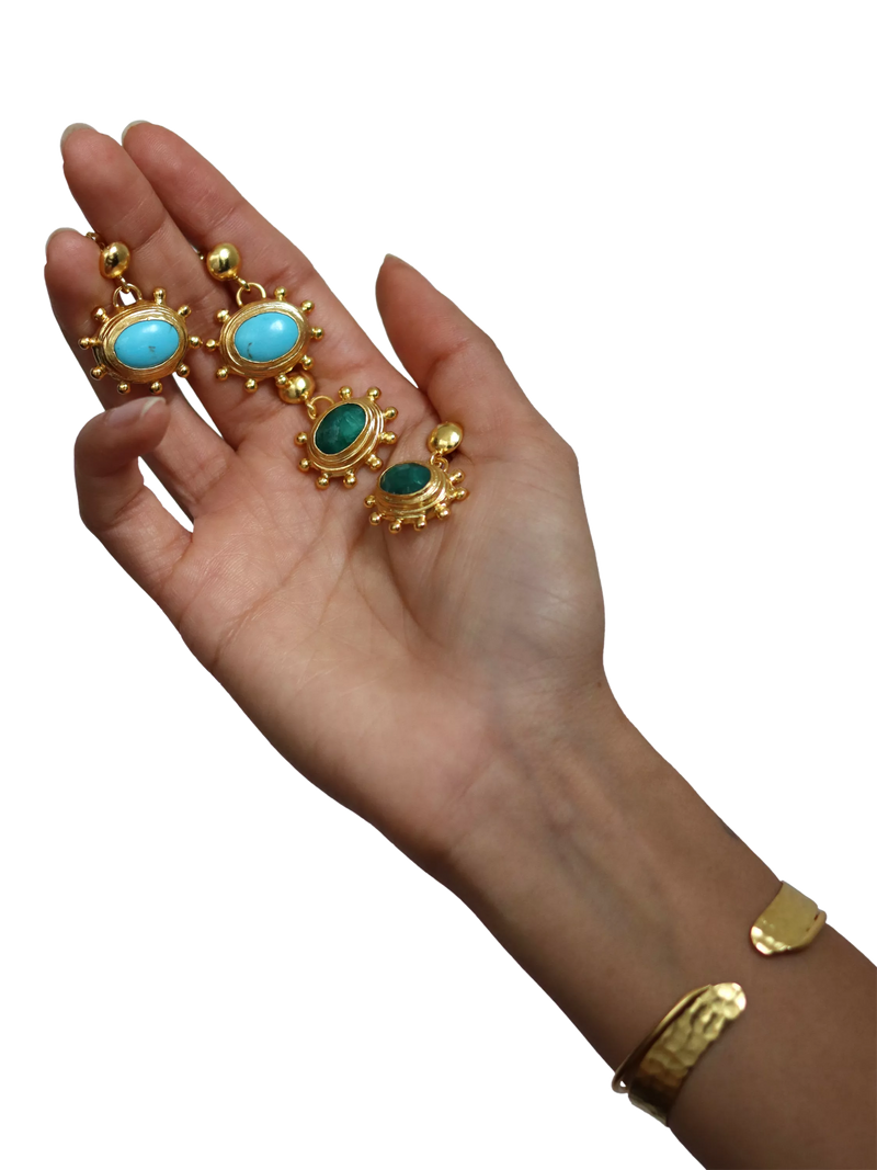 Ottoman Hands Zand drop earrings gold and emerald, UK version