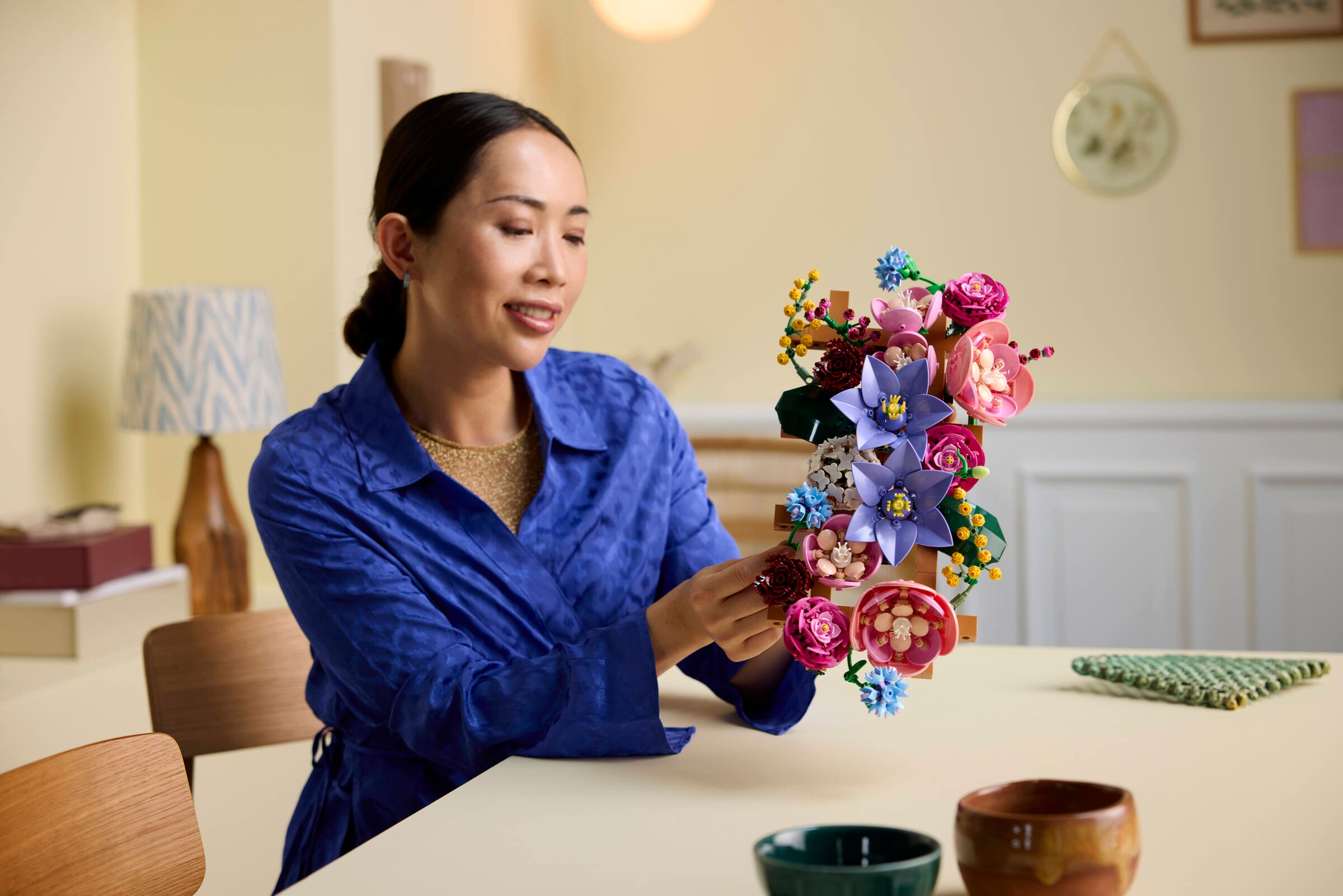 LEGO Botanicals Flower Wall building set 879 pieces, UK version