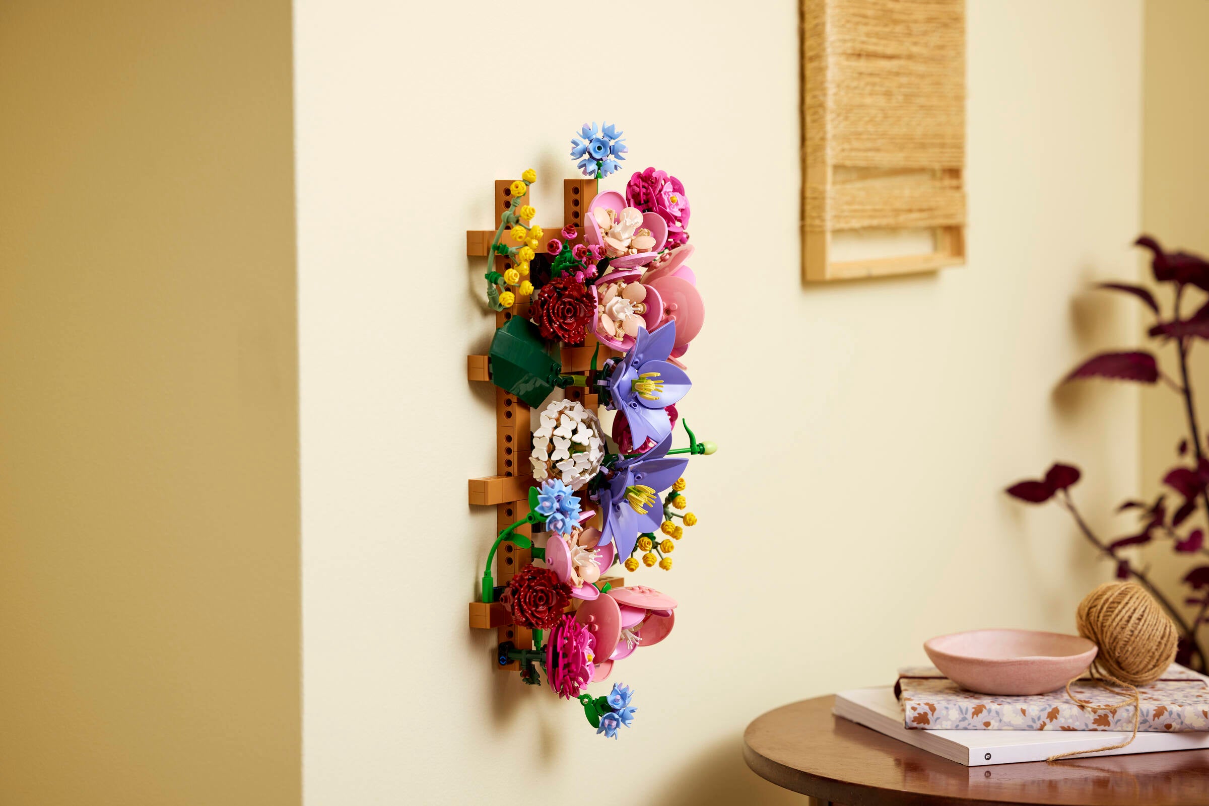 LEGO Botanicals Flower Wall building set 879 pieces, UK version