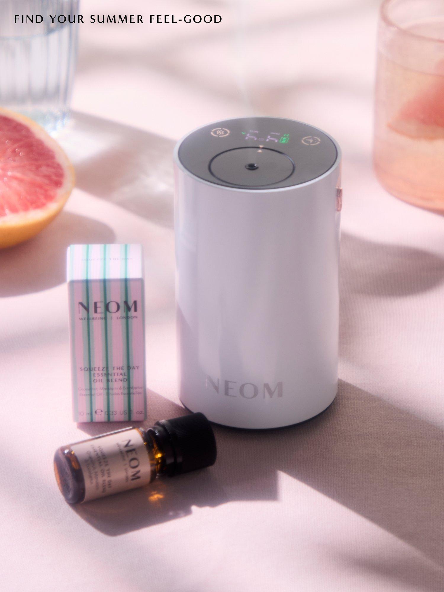 NEOM Wellbeing London Squeeze The Day essential oil blend 10ml, UK version