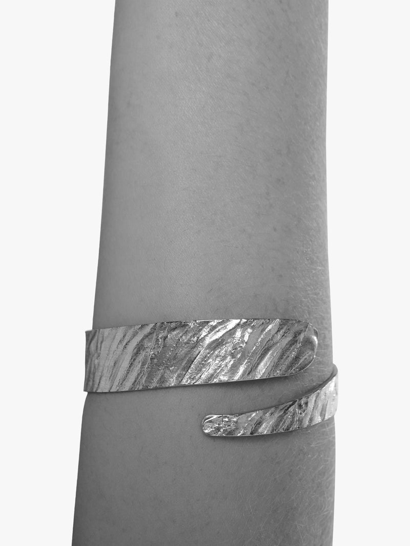 TUTTI textured wrap bangle silver, UK version