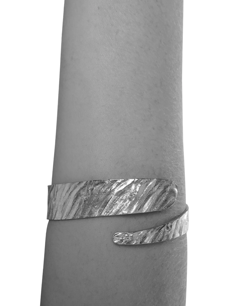TUTTI textured wrap bangle silver, UK version