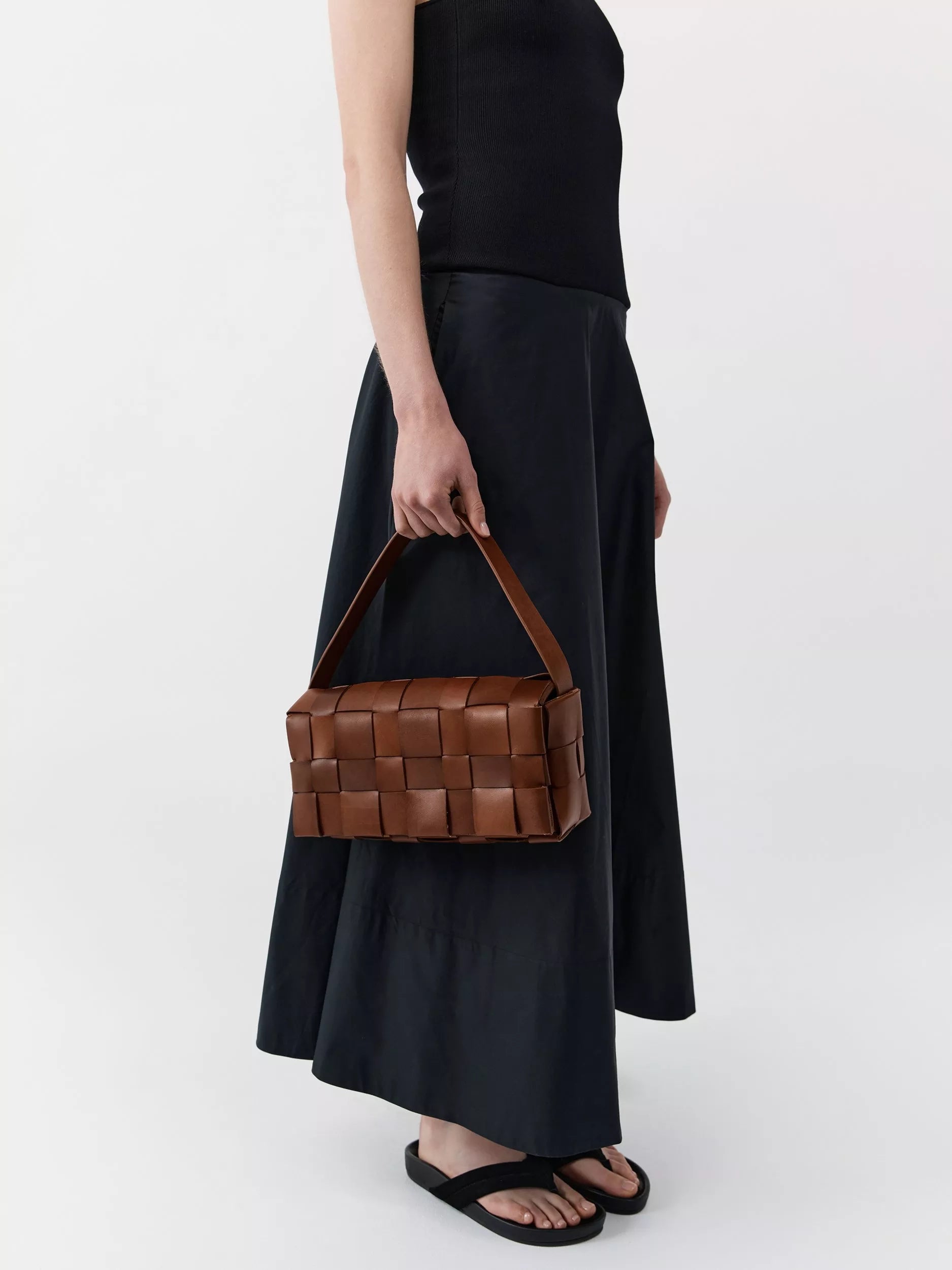 St. Agni Woven Envelope Slim Leather Tote Bag chestnut (British brand)