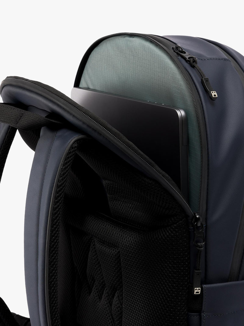 Stubble & Co Everyday Backpack 15L Midnight, UK version