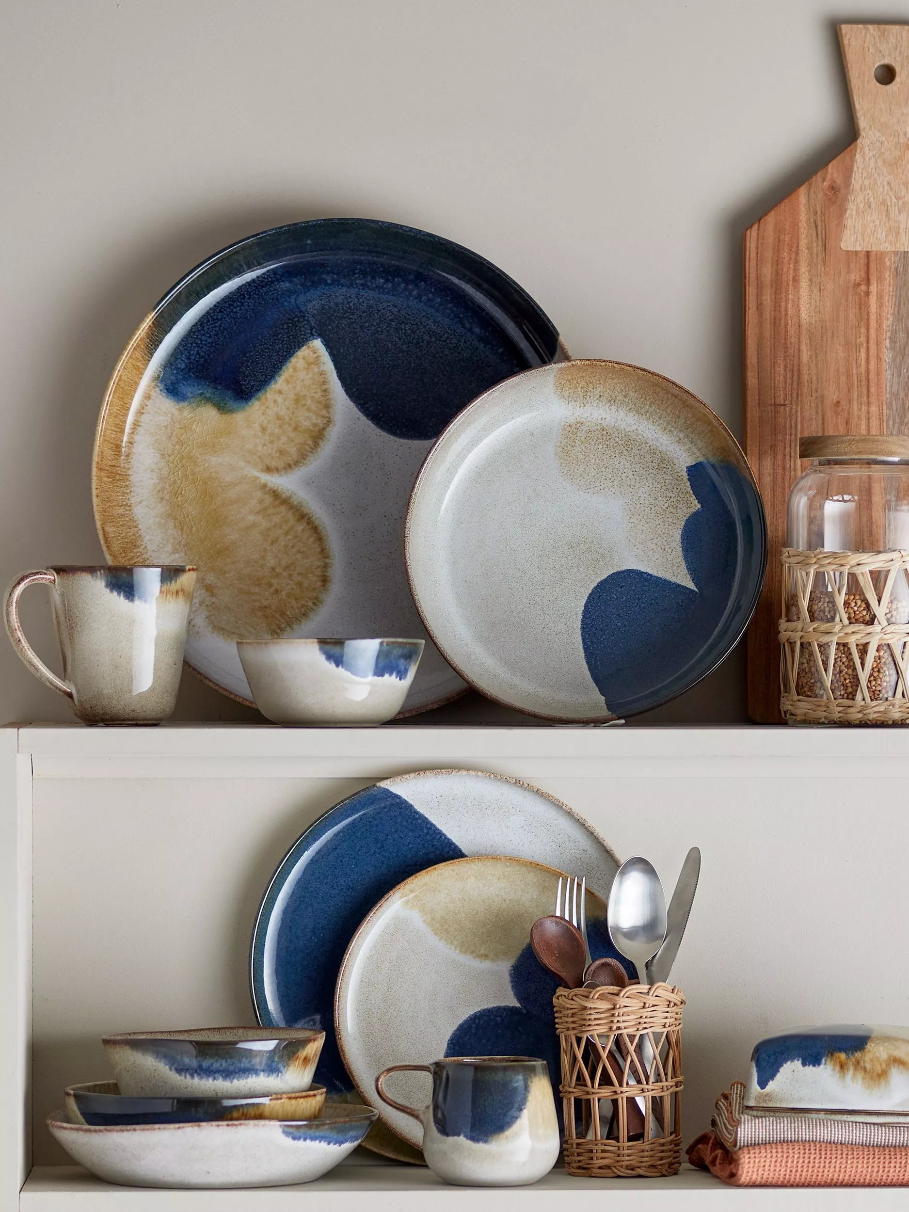 Bloomingville Jules stoneware serving platter 35cm blue - British product