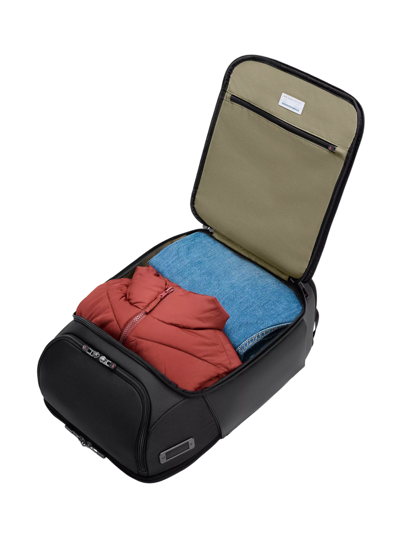 Briggs & Riley U-Zip travel backpack 32.5L, UK version