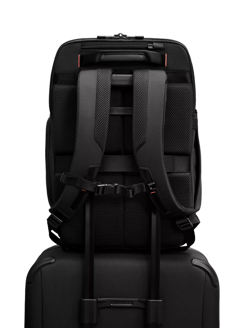 Briggs & Riley U-Zip travel backpack 32.5L, UK version